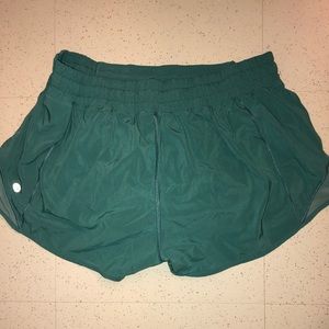 lululemon hottie hot short